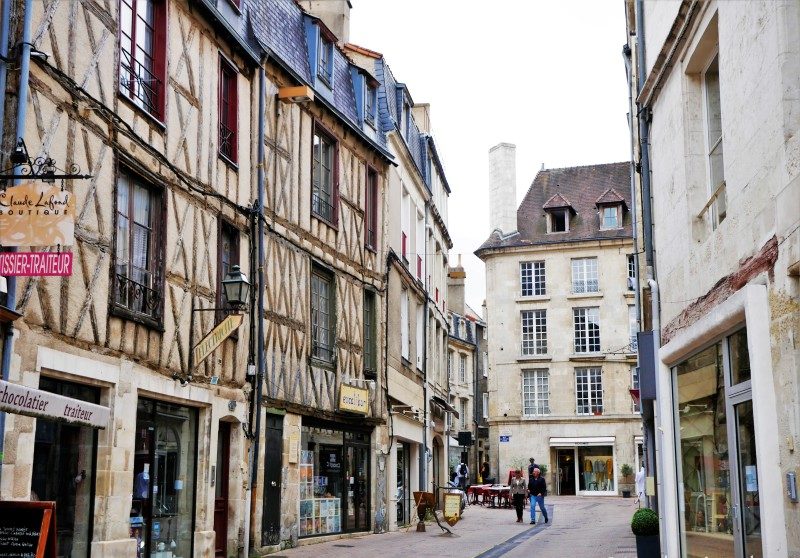 Poitiers Innenstadt mit Fachwerkhäusern