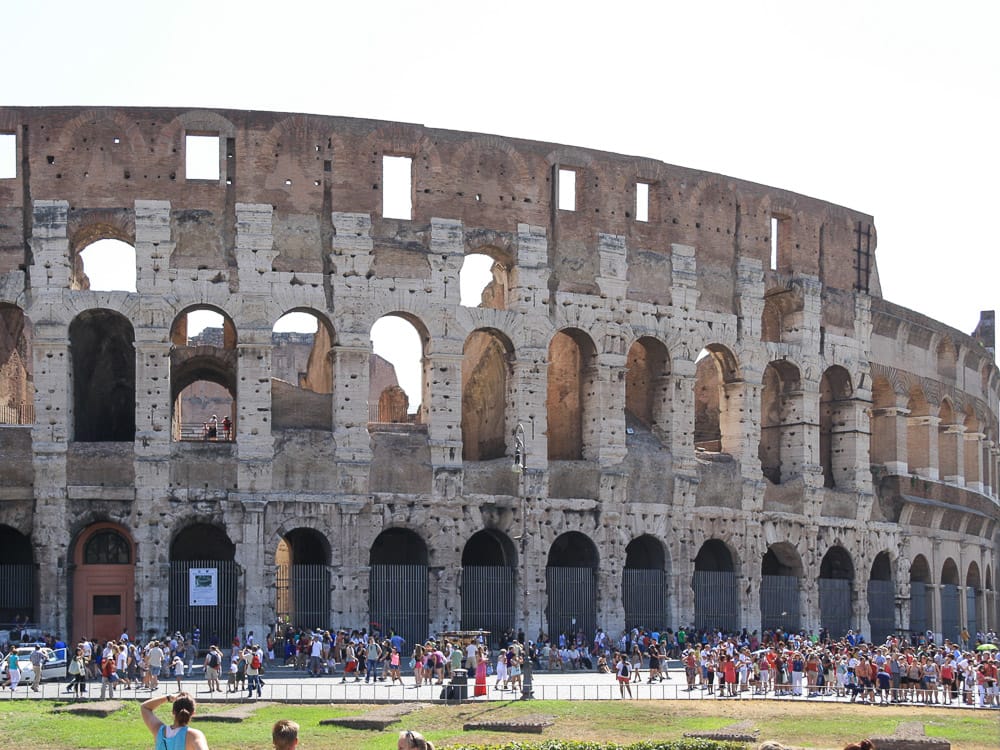 Besuch vom Kolosseum in Rom als Familie